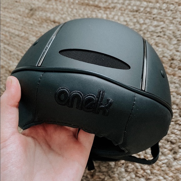 OneK Defender Riding Helmet - Picture 5 of 7